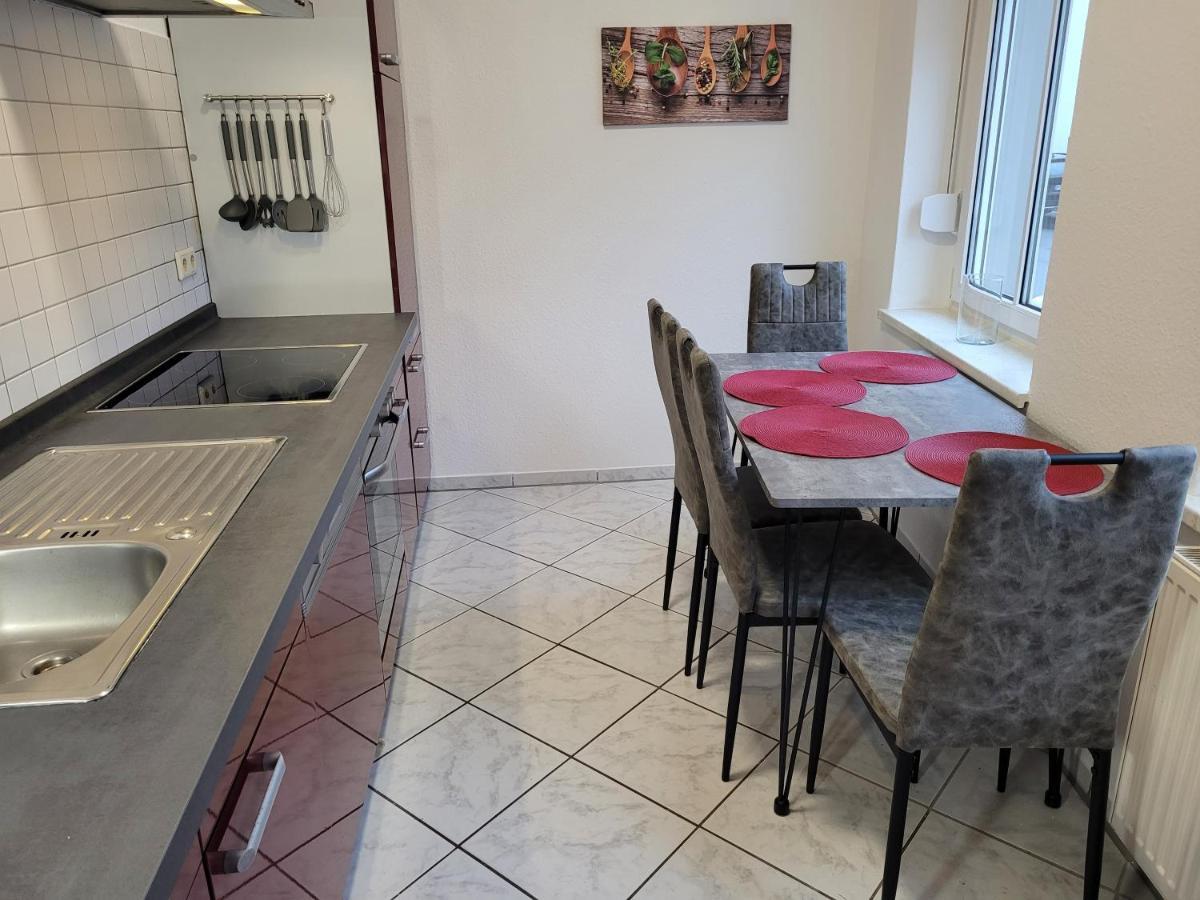 Wohnung In Oberhausen: Zentral & Ruhig, Eigener Eingang Обергаузен Екстер'єр фото